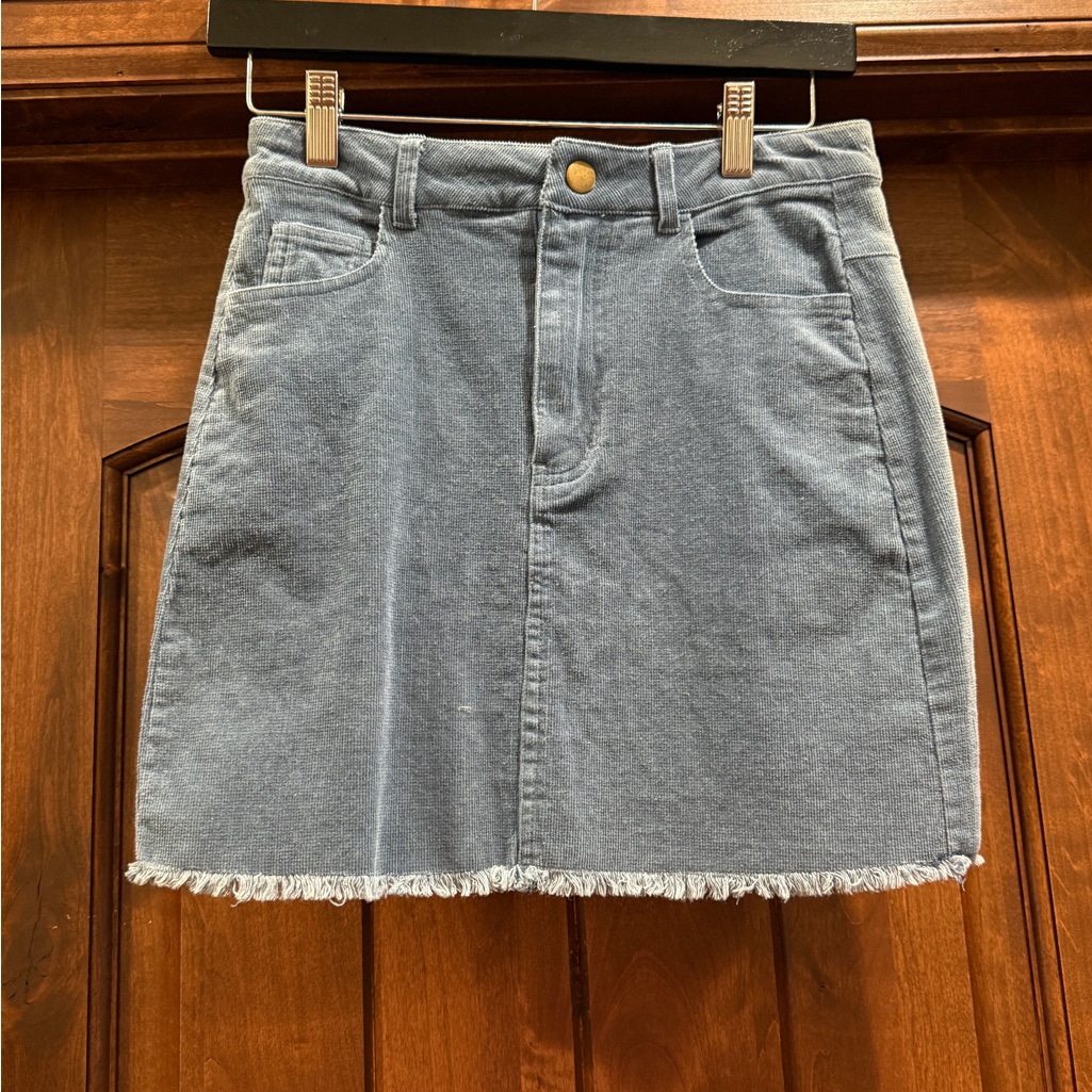 Nwt Newbury Soft Raw Hem Skirt